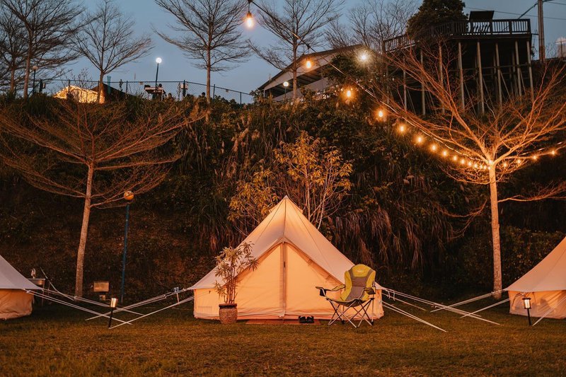 荒野半岛・5-6 月・湖畔 Glamping・一泊二食【需先消息询问】 - 深度旅游 - 其他材质 
