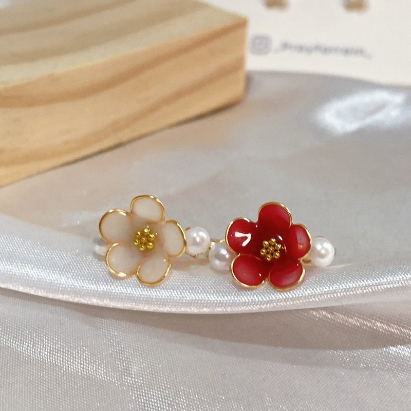 记忆中的梅-戒指 / 手作水晶花饰品 - 戒指 - 树脂 