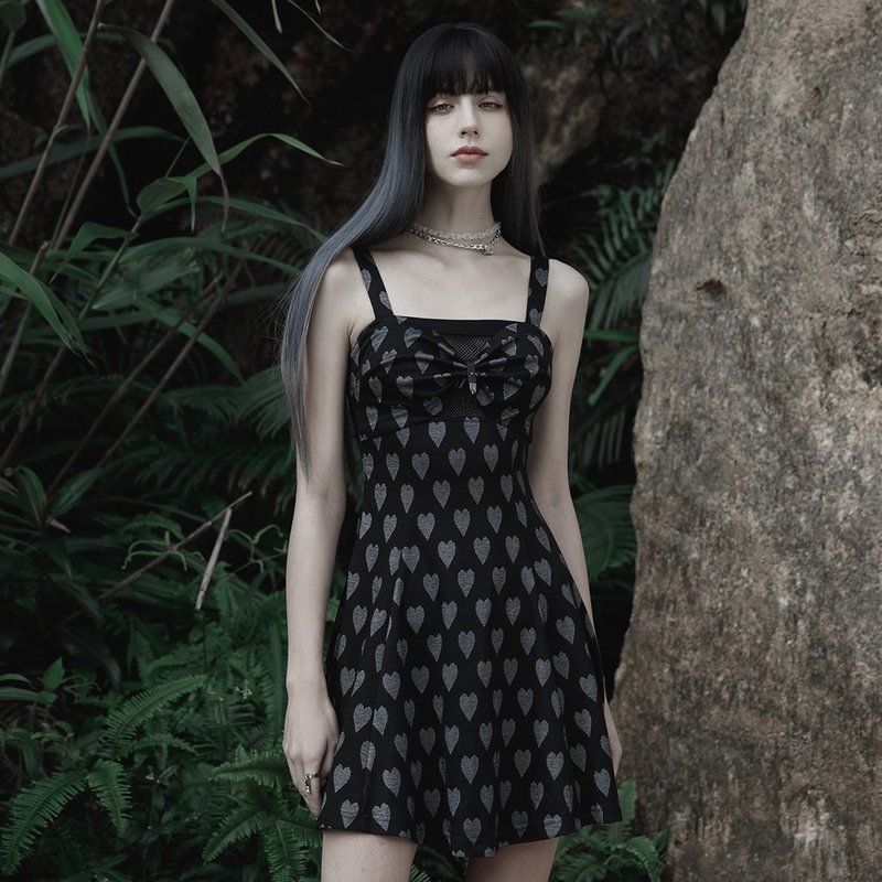 异教徒心轮网格吊带洋装 - 桃心 / 纯黑 - 裙子 - 其他材质 黑色