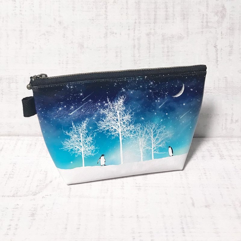 Pouch Winter starry sky Penguin / Cosmetic pouch / galaxy / Starry sky / snow - 化妆包/杂物包 - 人造皮革 蓝色