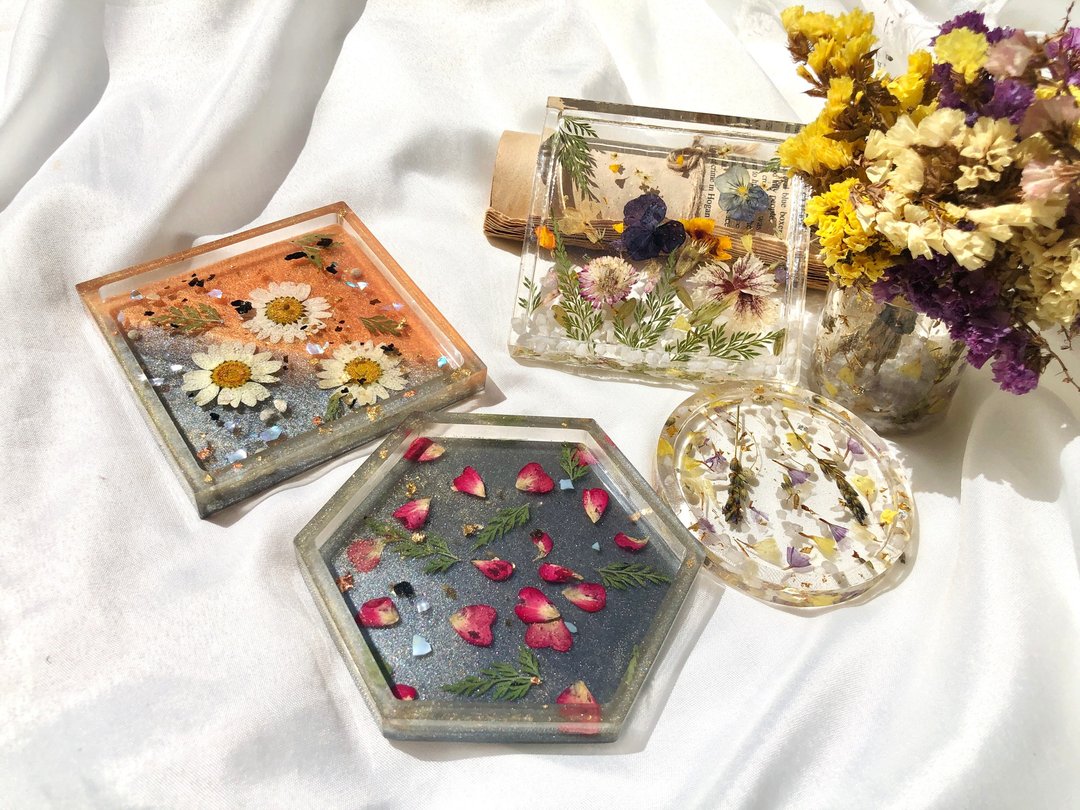 Dried red roses resin tray in metalic dark gray color.Hexagon shape 10x10 cm. - 其他 - 树脂 灰色