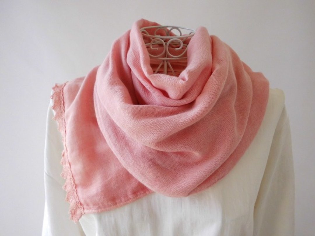 (Ancient color, sappanwood B) plant dyeing Cotton double gauze stall - 丝巾 - 棉．麻 粉红色