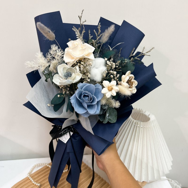 伯爵蓝玫瑰花束 永生花 生日 告白 情人节 毕业 干燥花 - 干燥花/捧花 - 植物．花 蓝色