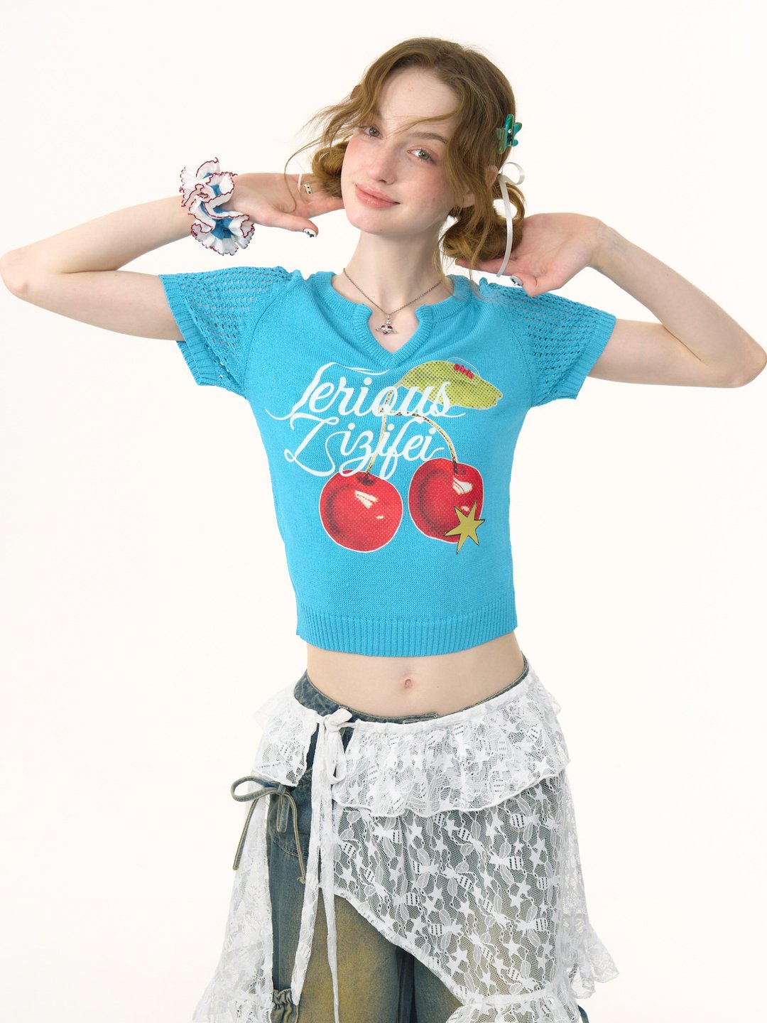 ziziFfei夏季美式复古镂空短款上衣蓝色樱桃印花v领针织短袖t恤女 - 女装上衣 - 其他材质 蓝色