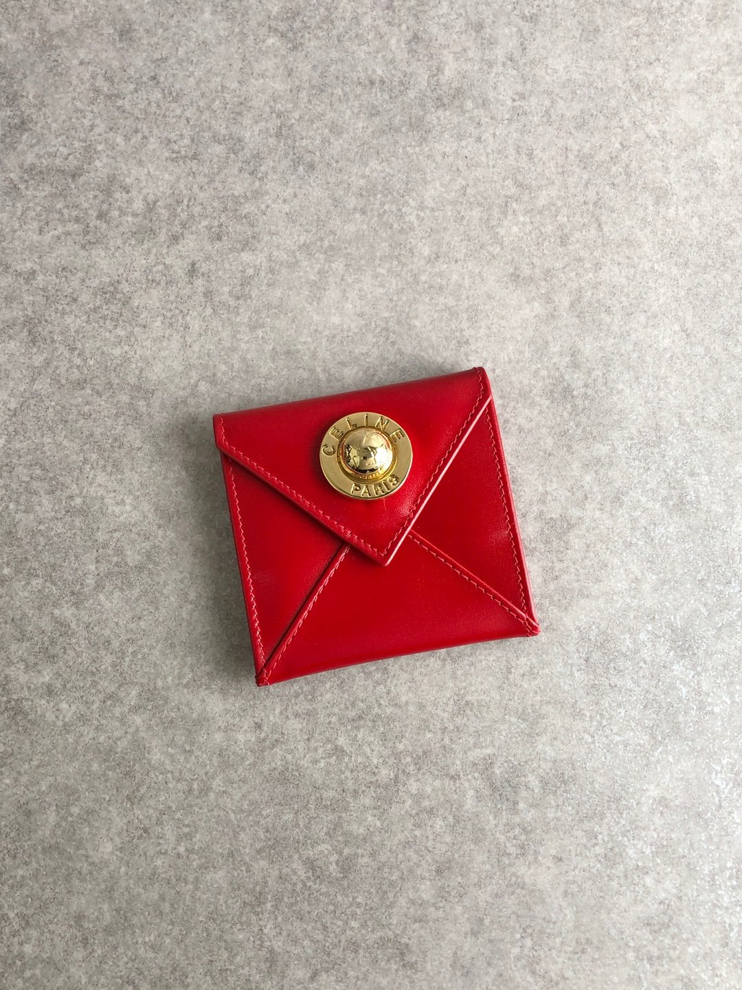 【VintageShop solo 日本直送中古包专卖店】CELINE 经典红色皮革星星扣零钱包，复古逸品 f5dka3 - 零钱包 - 真皮 红色