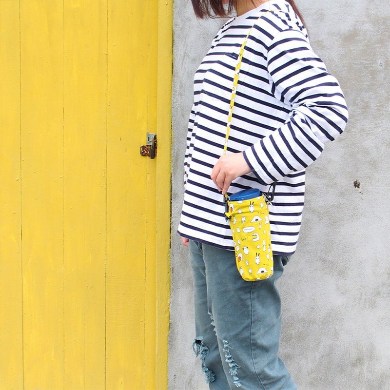 Chuyu 台湾花布水壶提袋/附背带/减塑行动环保杯套 - 随行杯提袋/水壶袋 - 其他材质 多色