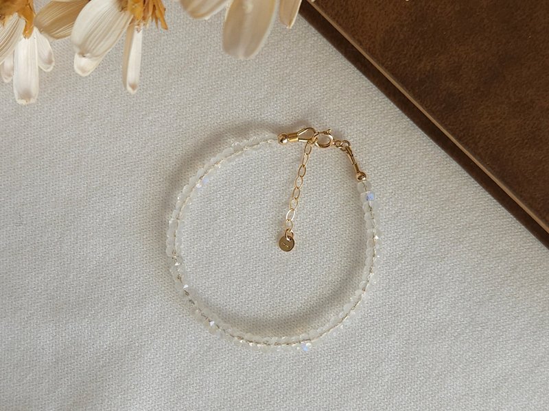 月光石手链 14kgf|质感|稀有|通勤|日常配件|手镯 - 手链/手环 - 半宝石 透明