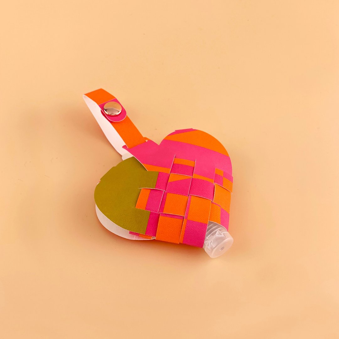 The Heart Project 纸织心型搓手液套 吊饰 - 吊饰 - 纸 