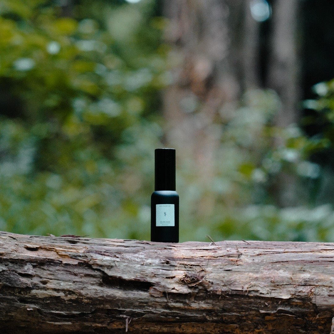 ON THE WOOD 天然精油睡眠喷雾 30ml - 茉莉 / 茶树 / 檀香 - 香薰/精油/线香 - 其他材质 