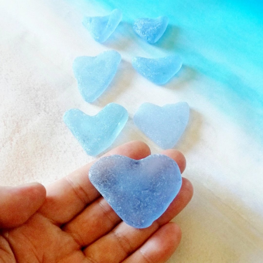 Genuine Sea glass Heart.Blue beach glass for Sea glass pendant.Sea glass jewelry - 陶艺 - 玻璃 多色