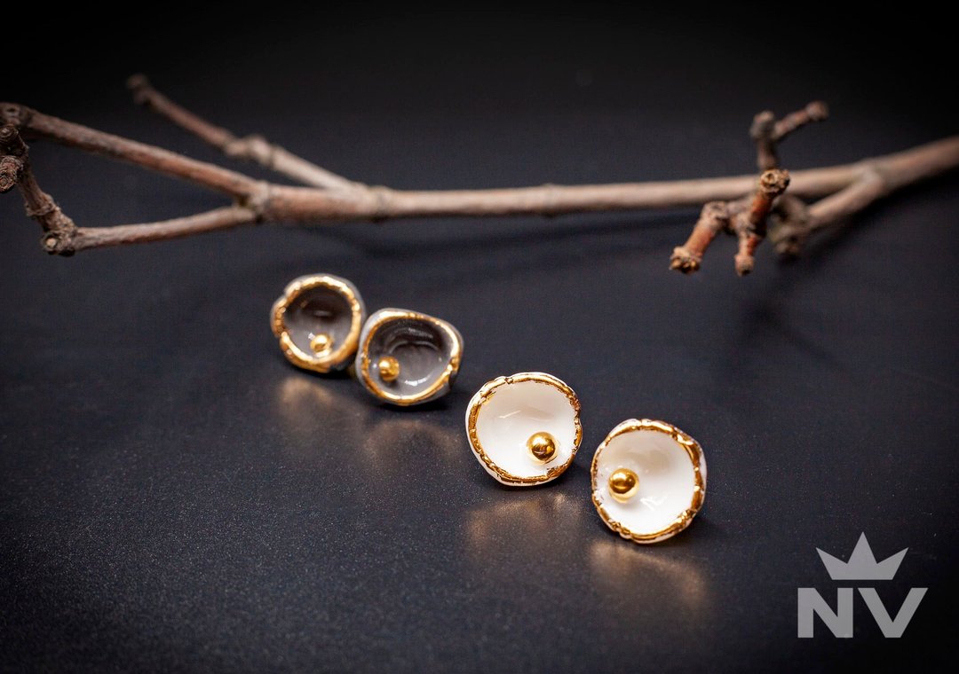 OOAK earrings handmade from English porcelain by NV - 耳环/耳夹 - 瓷 