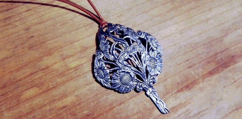 向日葵花束。古董银制蛋糕盘改造胸针项链_0618 古着 - 项链 - 银 银色