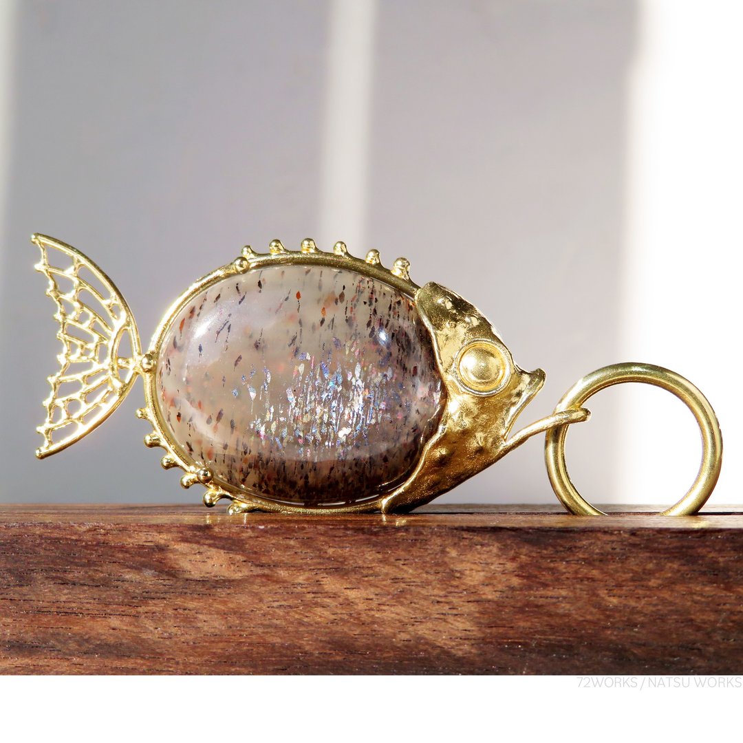 Lattice Sunstone Fish charms - 吊饰 - 宝石 橘色