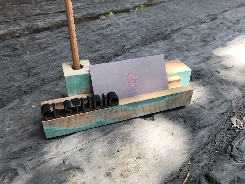 C.L Studio 【现代简约-几何风格木制手机架/名片座】N90 - 名片架/名片座 - 木头 咖啡色