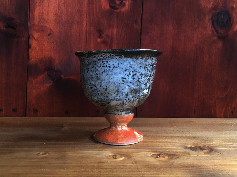 lelecoco . 志野釉手捏高脚杯 点心杯 / 纯手作陶艺 - 其他杯子 - 陶 黑色