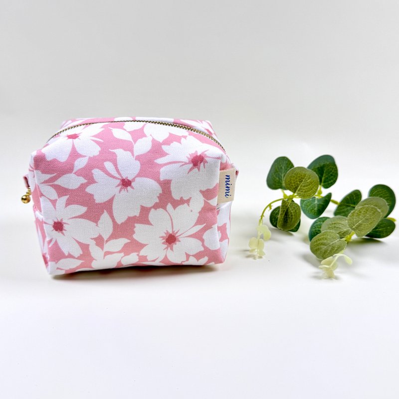 Floral 花朵 化妆包 - 化妆包/杂物包 - 棉．麻 多色