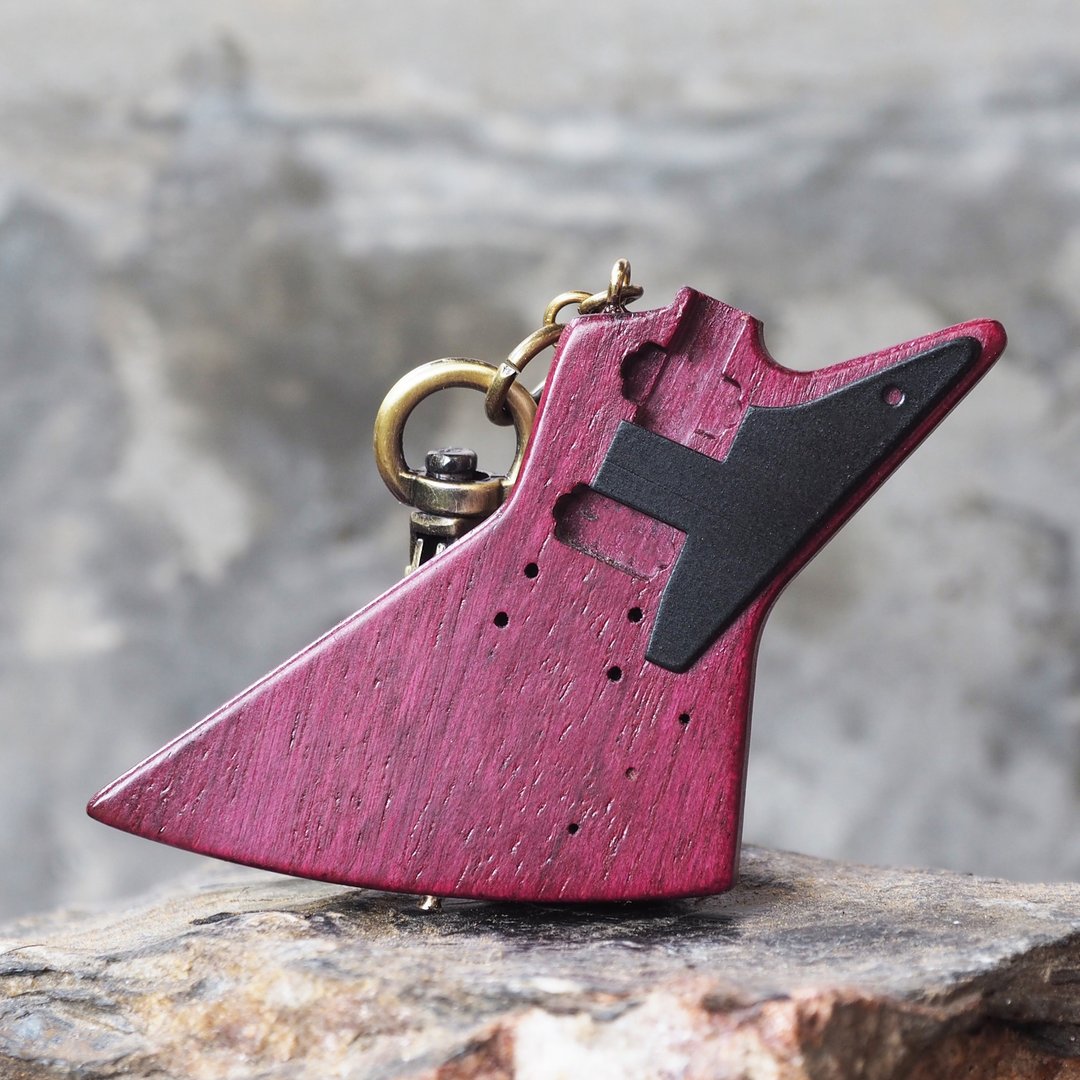 EXPLORER KEYCHAIN ( purple heartwood) - 吊饰 - 木头 紫色