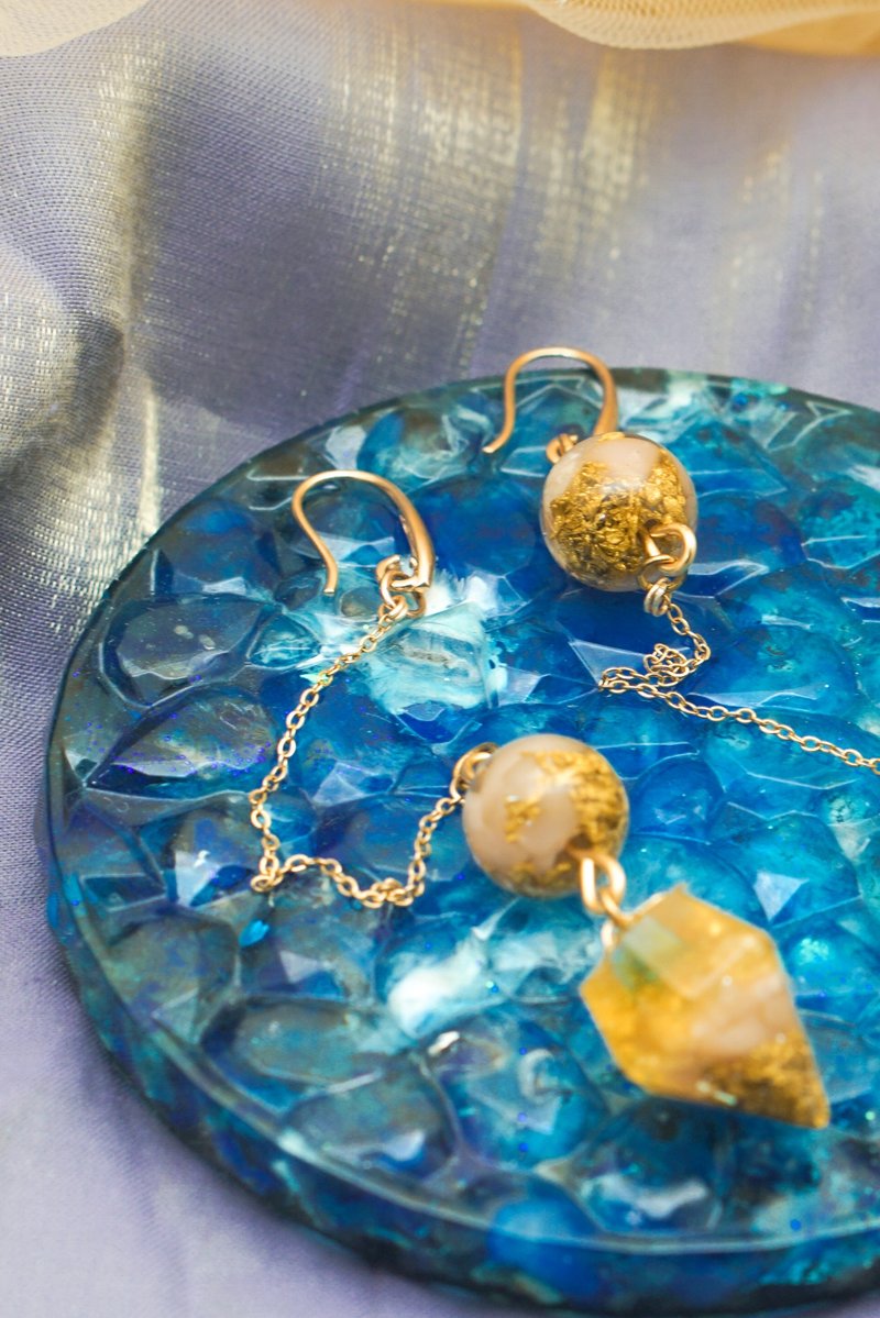 鎏金迭迭—叠叠灵摆耳环 - 耳环/耳夹 - 树脂 黄色