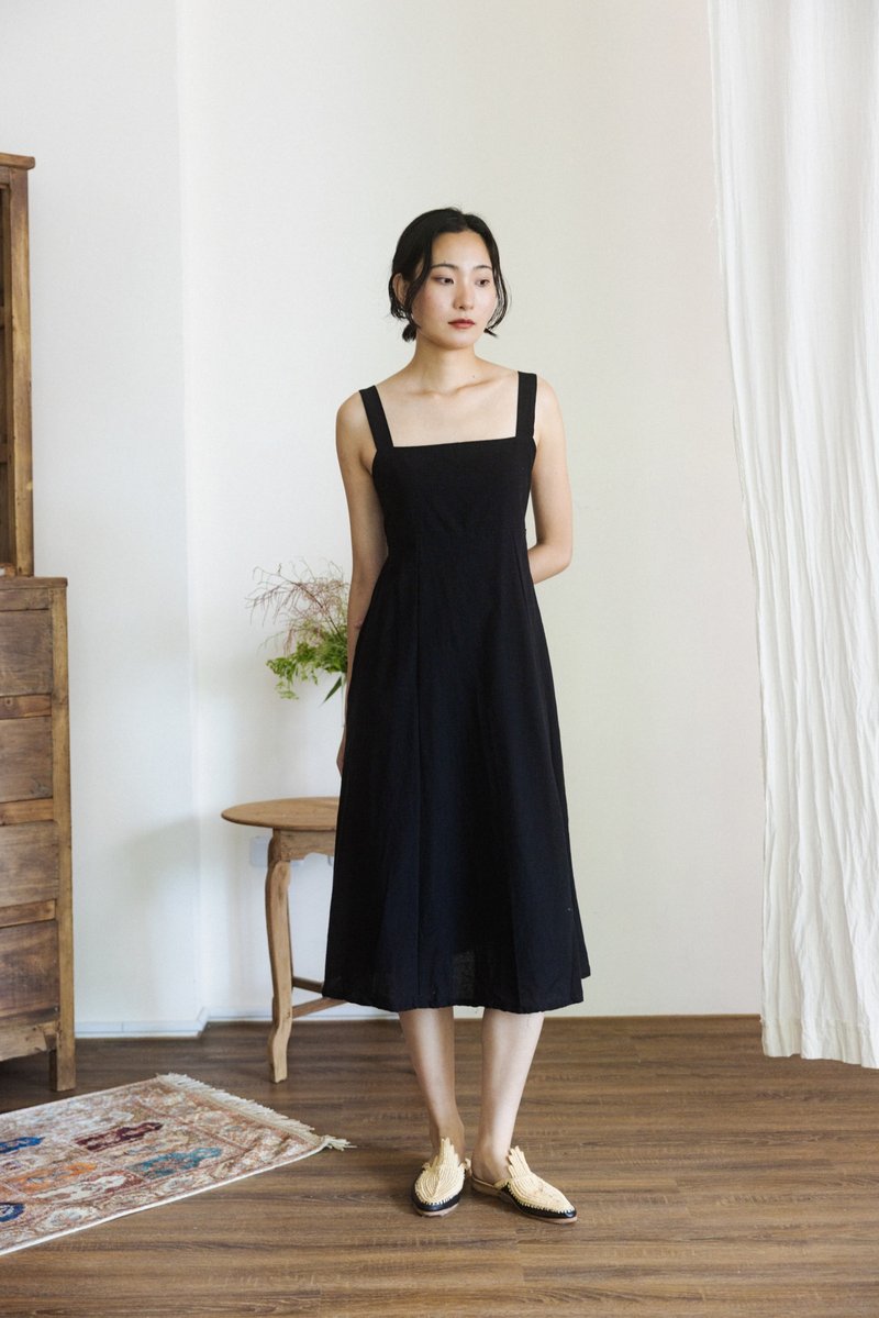 纯棉平口后蝴蝶结洋装_黑 - 洋装/连衣裙 - 棉．麻 黑色