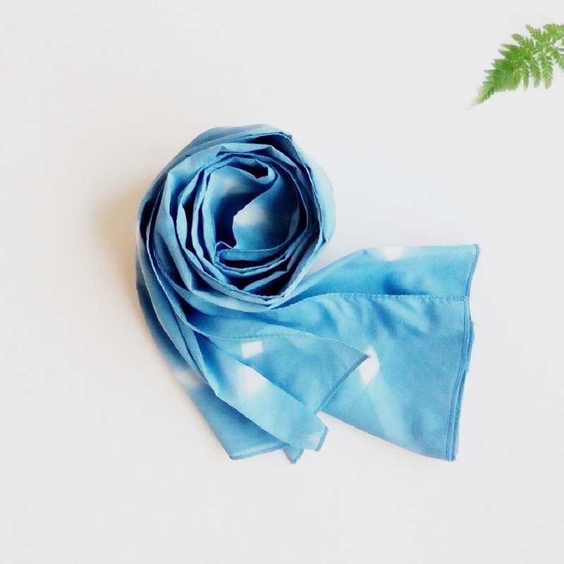 T.H.Ani 手工蓝染菱形格纹围巾-守护 手工 披肩 头巾 蓝染 植物染 - 丝巾 - 棉．麻 蓝色