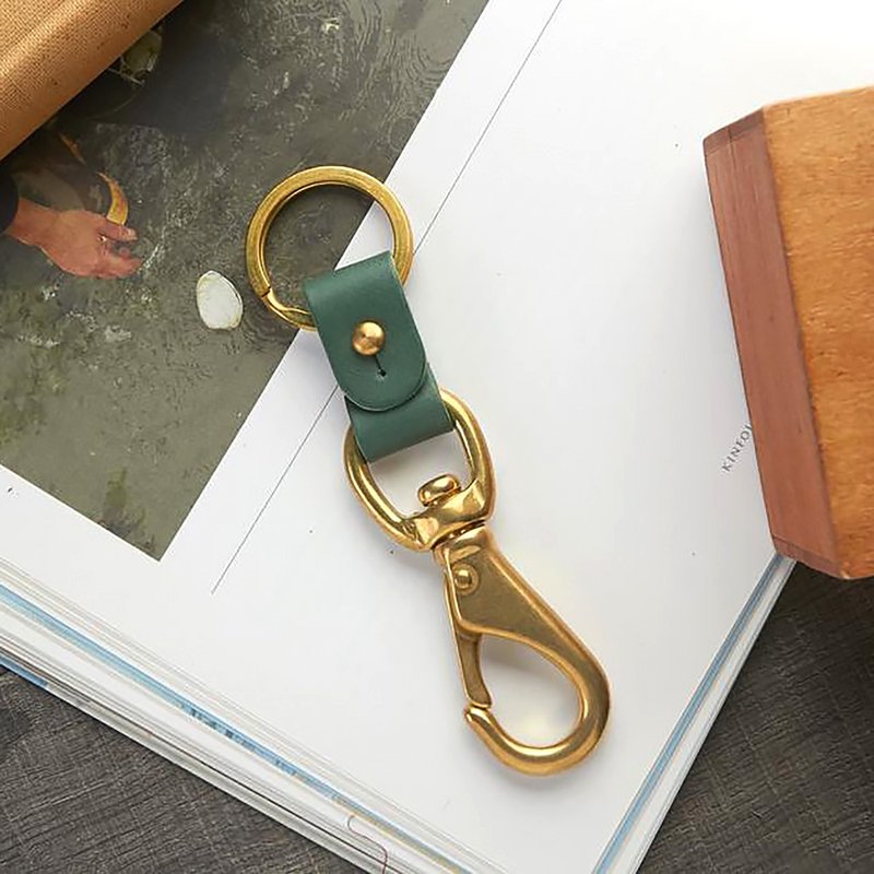 皮革包裹的黄铜登山扣夹 个性化姓名标签 - 钥匙链/钥匙包 - 真皮 绿色