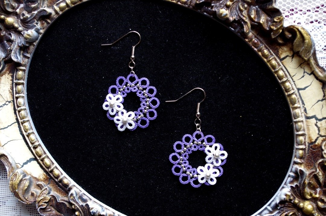Tatting 蕾丝圆形花朵耳环・橘梗 - 耳环/耳夹 - 棉 紫色