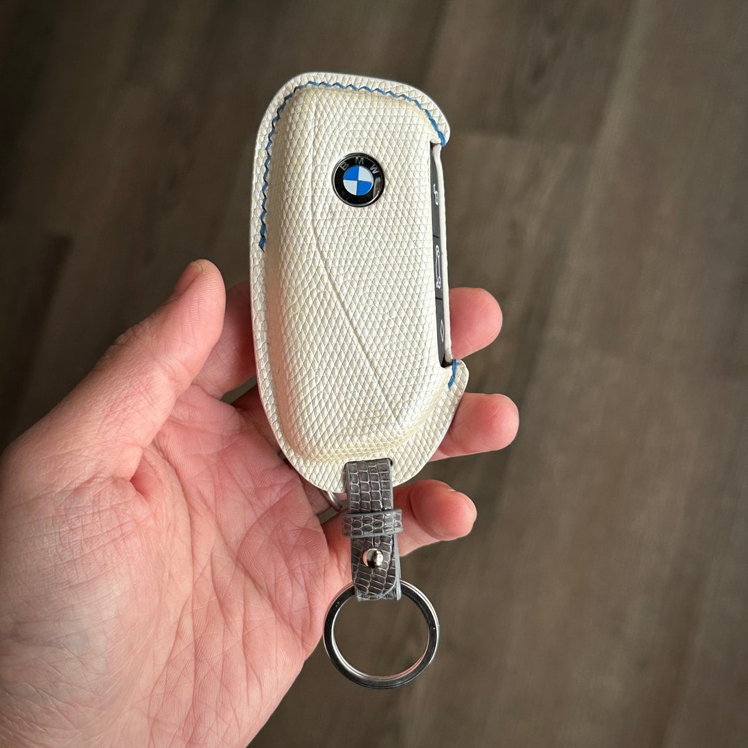 BMW 蜥蜴皮珍稀皮料 汽车钥匙套 皮革钥匙包 台湾手工制作 - 钥匙链/钥匙包 - 真皮 蓝色