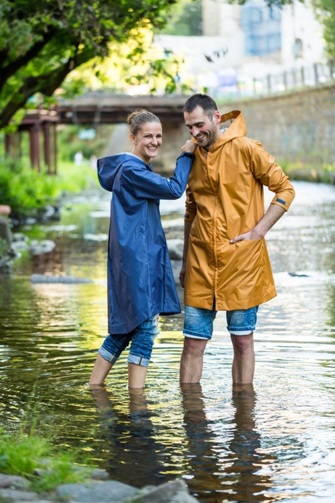 Unisex lightweight raincoat with two FRONT pockets - 其他 - 聚酯纤维 多色