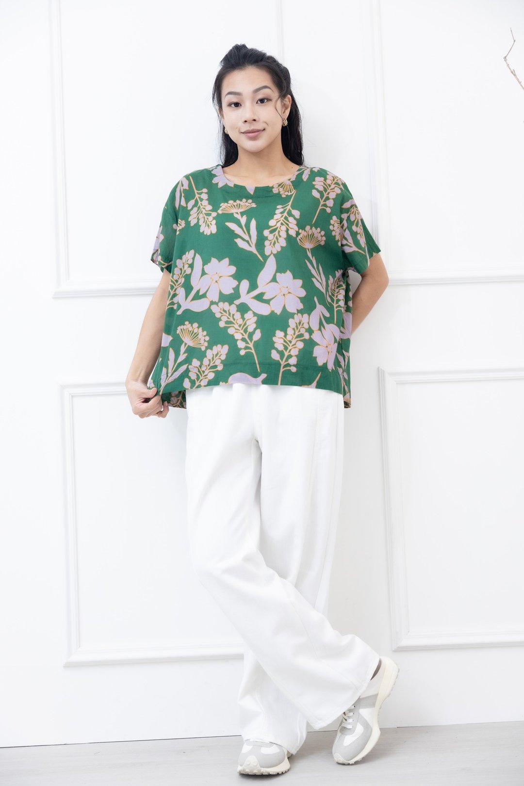 浅紫花带黄线宽袖口上衣 深绿色 - 女装 T 恤 - 其他材质 绿色
