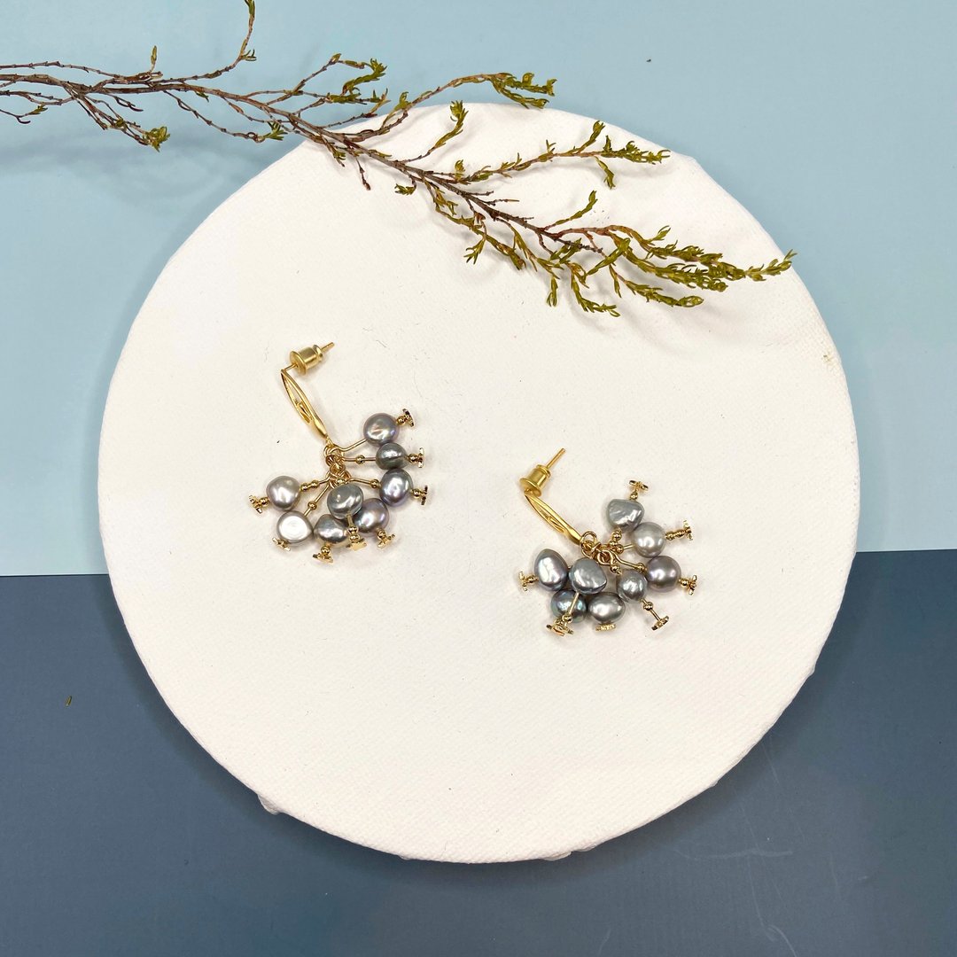 芭蕾舞少女14k镀金耳环 珍珠耳环 幻彩珍珠耳环 清雅耳环 改耳夹 - 耳环/耳夹 - 珍珠 多色