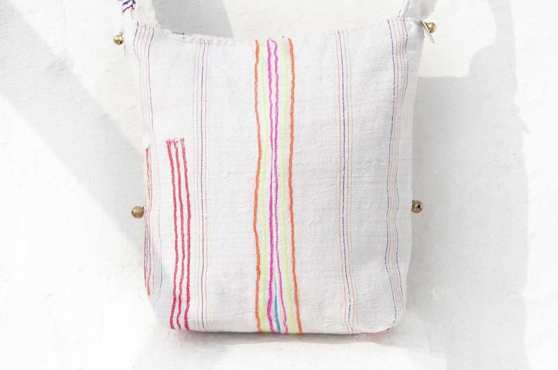 生日礼物 母亲节礼物 情人节礼物 手工限量一件 天然棉麻收纳包 / 民族风斜背包 / 刺绣肩背包 /侧背包 - 彩虹森林 古布手工拼布棉麻 手工刺绣马卡龙色彩 - 侧背包/斜挎包 - 棉．麻 多色