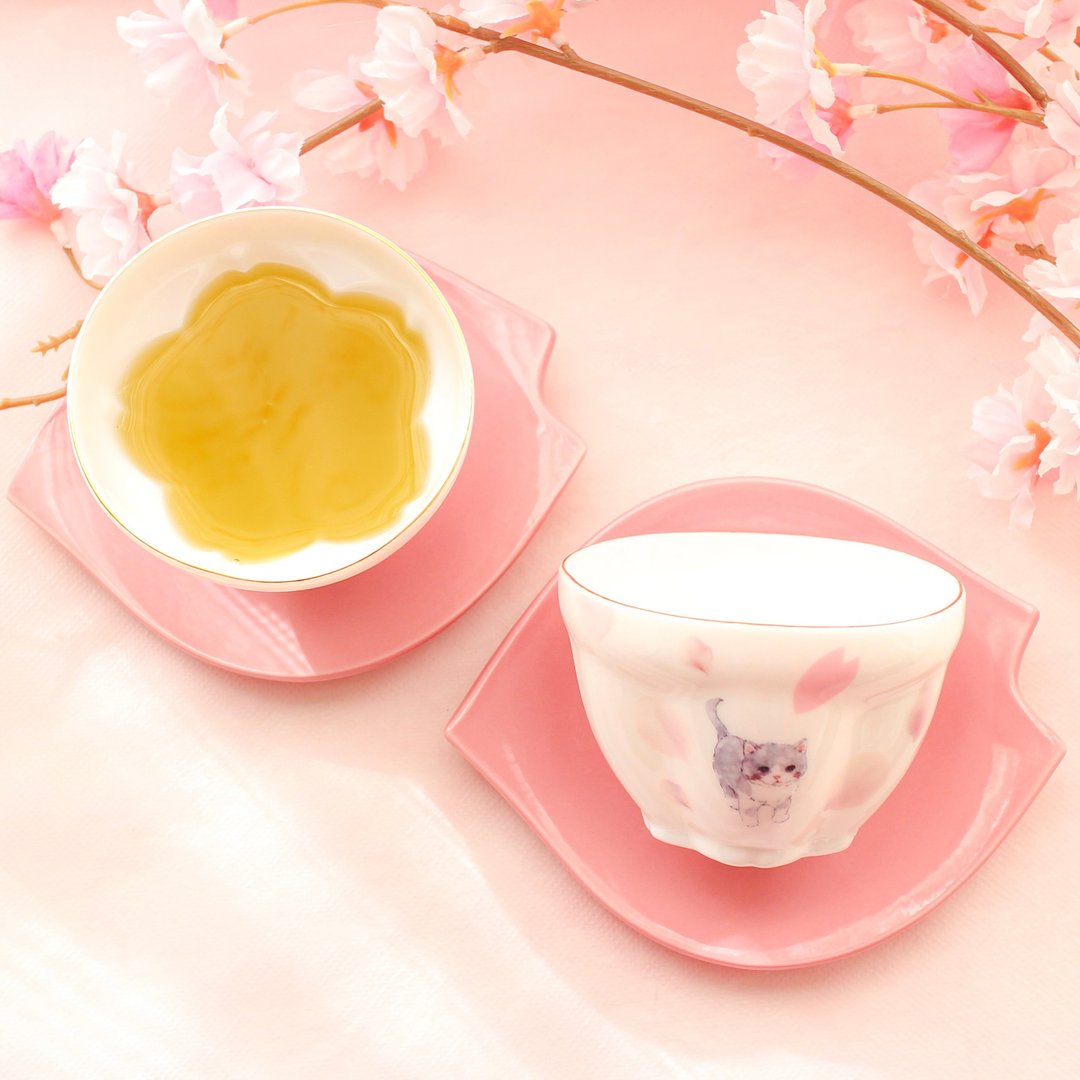 A teacup with cherry blossoms floating ~A walk of a cat~ - 茶具/茶杯 - 陶 粉红色