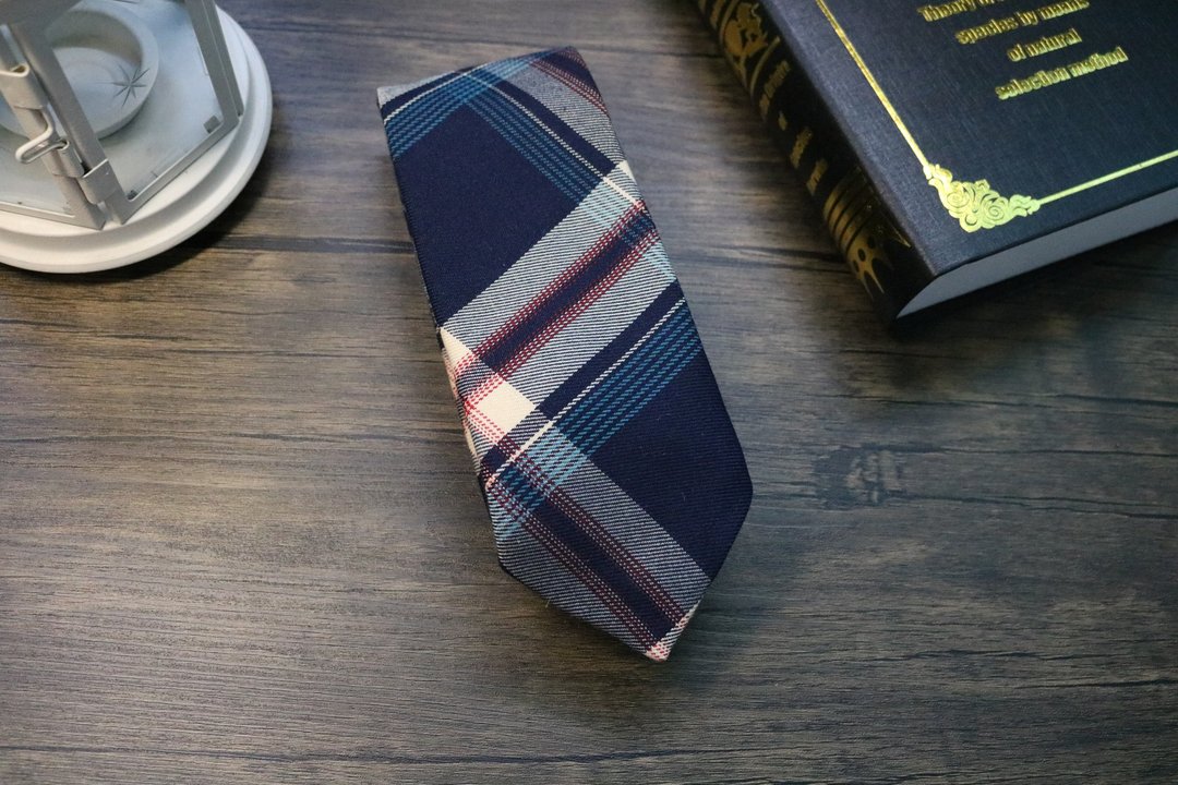 藍色大格紋領帶/羊絨窄版休閒necktie - 领带/领带夹 - 羊毛 蓝色