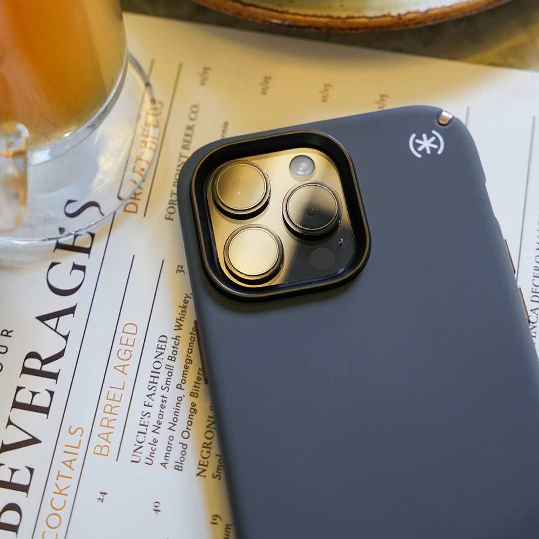Speck iPhone 15 Presidio2 Pro MagSafe磁吸柔触感防摔壳-炭灰色 - 手机壳/手机套 - 塑料 灰色