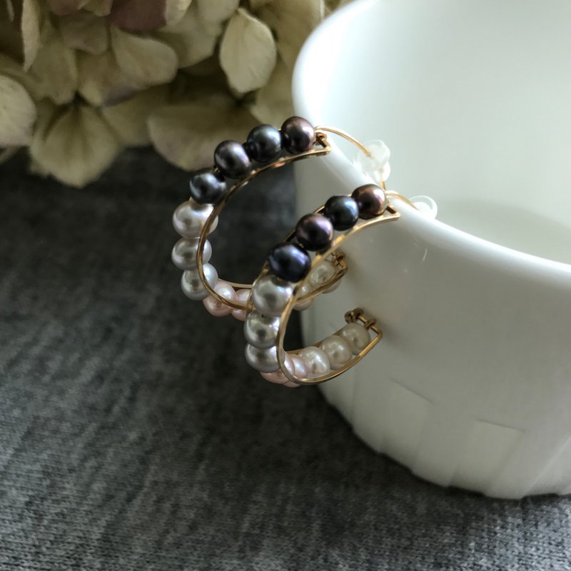 Gradation color earrings - 14kgf & Fresh Water Pearl - LunaPr01 - 耳环/耳夹 - 其他金属 金色