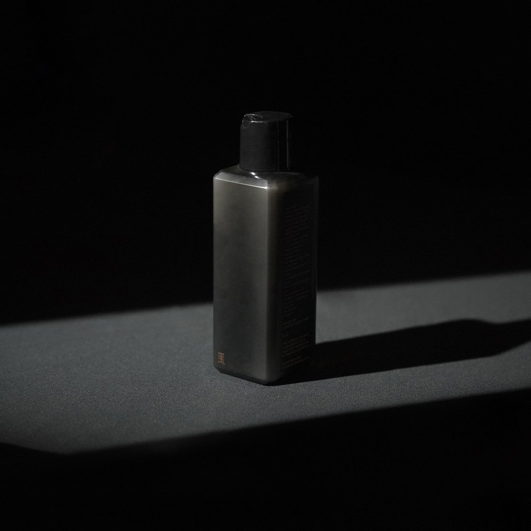 风 / 300ML 洁肤露 - 蜡烛/烛台 - 其他材质 黑色