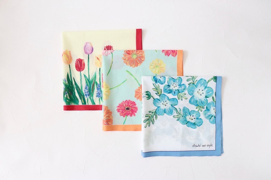 A set of 3 large-sized handkerchiefs that carry art with you: tulips, gerberas, - 手帕/方巾 - 棉 多色