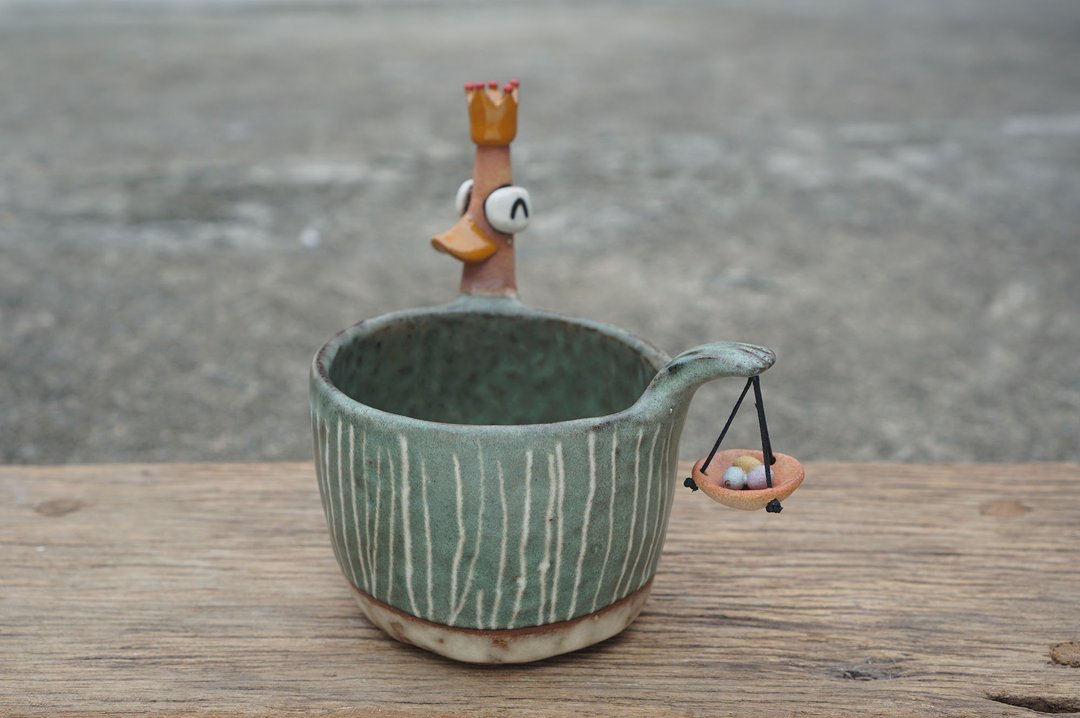 duck in crown ceramic plant pot , cactus ,bonsai , handmade ceramic - 花瓶/陶器 - 陶 黑色