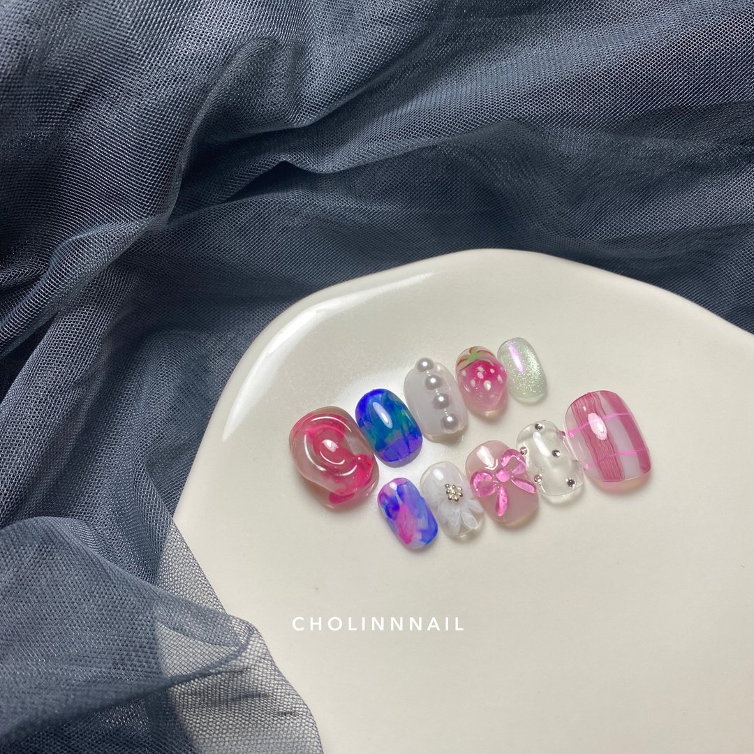 K07草莓酸糖—定制化手作穿戴式美甲片 - 其他 - 其他材质 多色