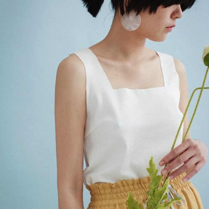 old fashion 新版 布裁 复古方背心 经典再版 夏日内搭 人手必备 - 女装背心 - 棉．麻 白色