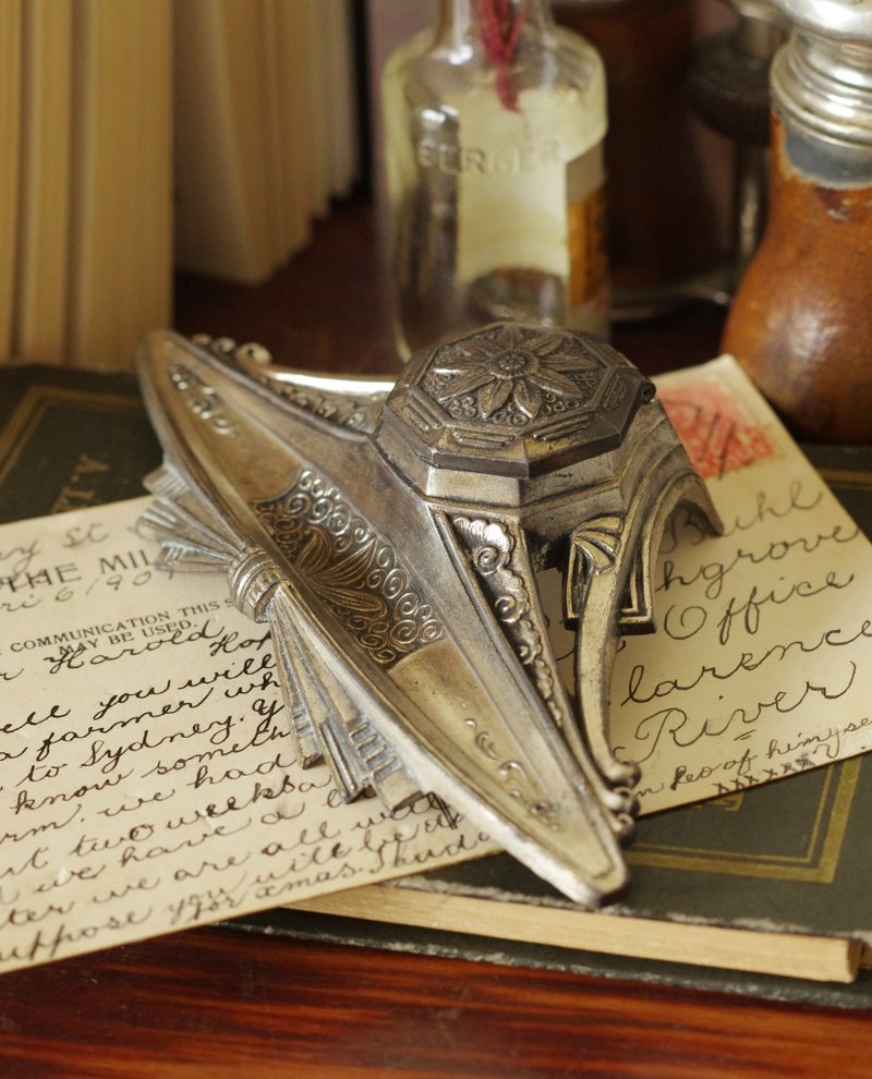 金银宝贝  1940法国银色雕花墨水台笔架工具 W694 - 收纳用品 - 其他金属 银色