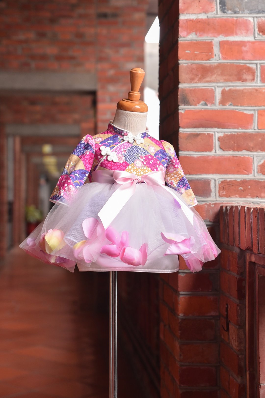花蝴蝶改良式旗袍礼服 七分袖 - 童装礼服/连衣裙 - 棉 粉红色