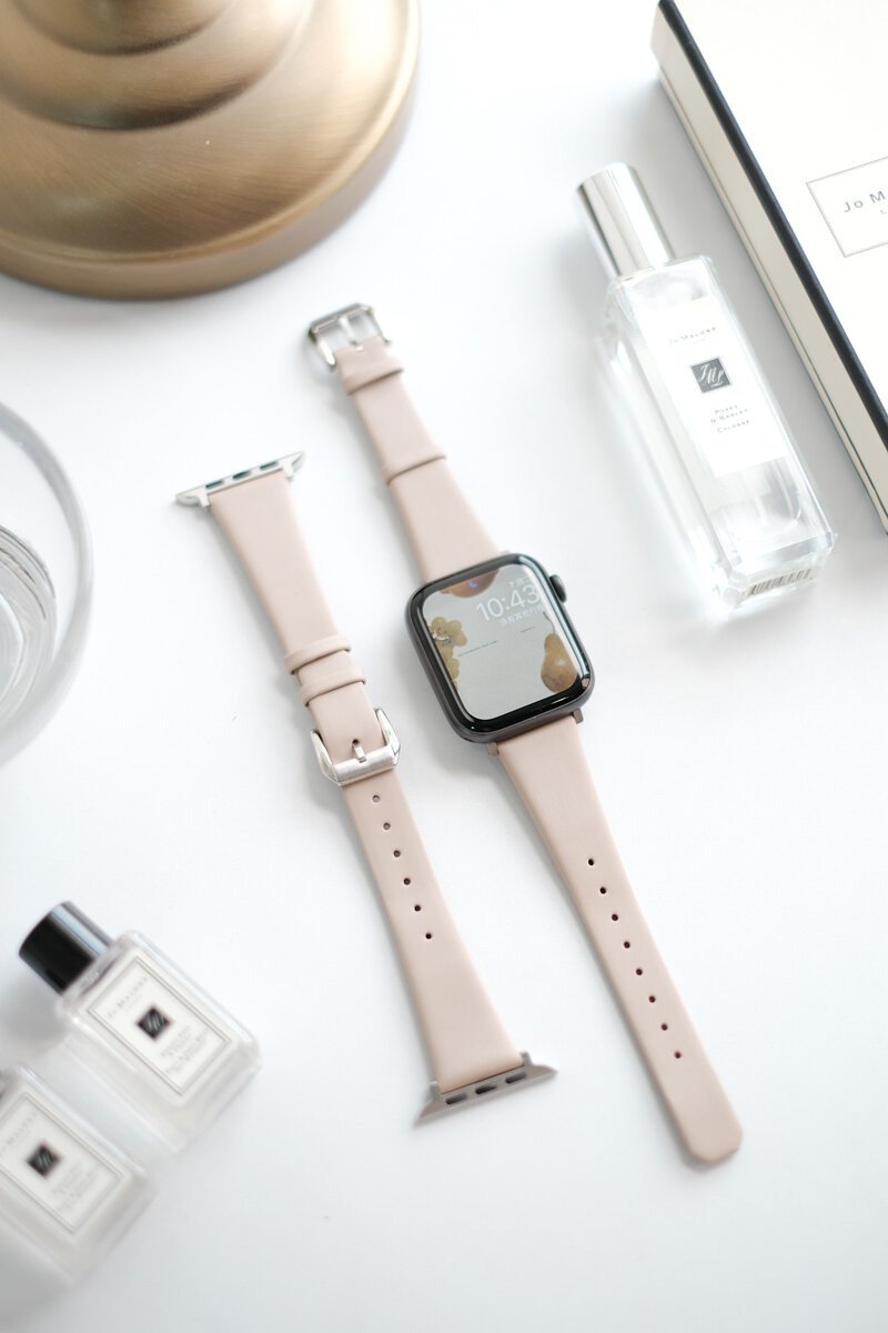 Apple Watch 质感细款绢丝牛皮表带 暖柔沙 - 表带 - 真皮 卡其色