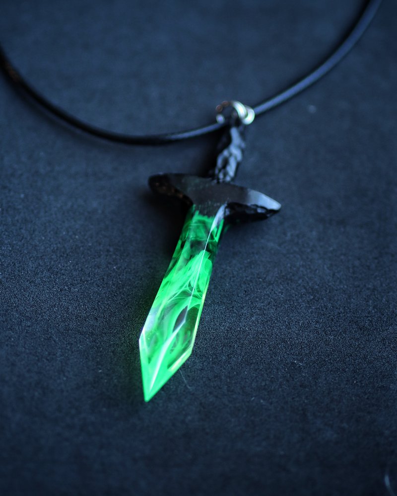 木质树脂挂件 树脂饰品 手工饰品 生日礼物 送给他的礼物 - 项链 - 木头 绿色