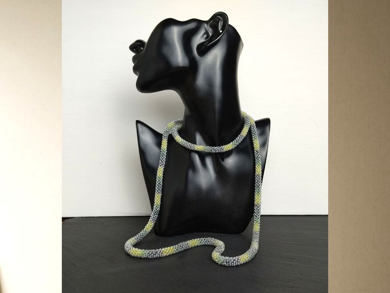 Green long beads necklace 40 inches crochet rope necklace - 项链 - 玻璃 绿色
