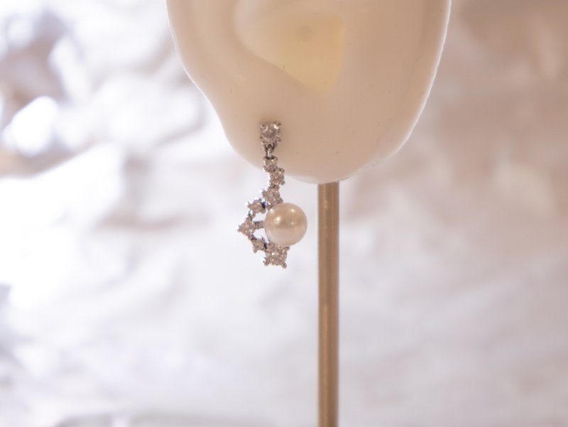 925纯银7mm 天然淡水珍珠闪石垂钓耳环 - 耳环/耳夹 - 珍珠 银色