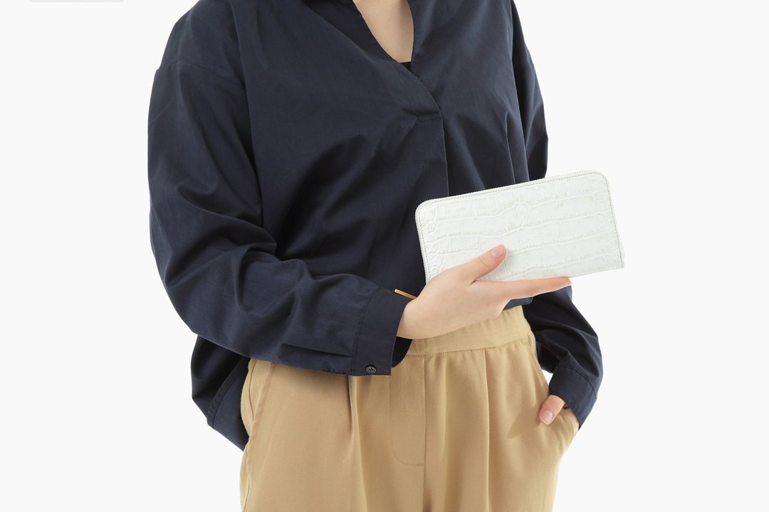 Round zipper, long wallet, pink beige, large capacity, holds 12 cards - 皮夹/钱包 - 真皮 白色