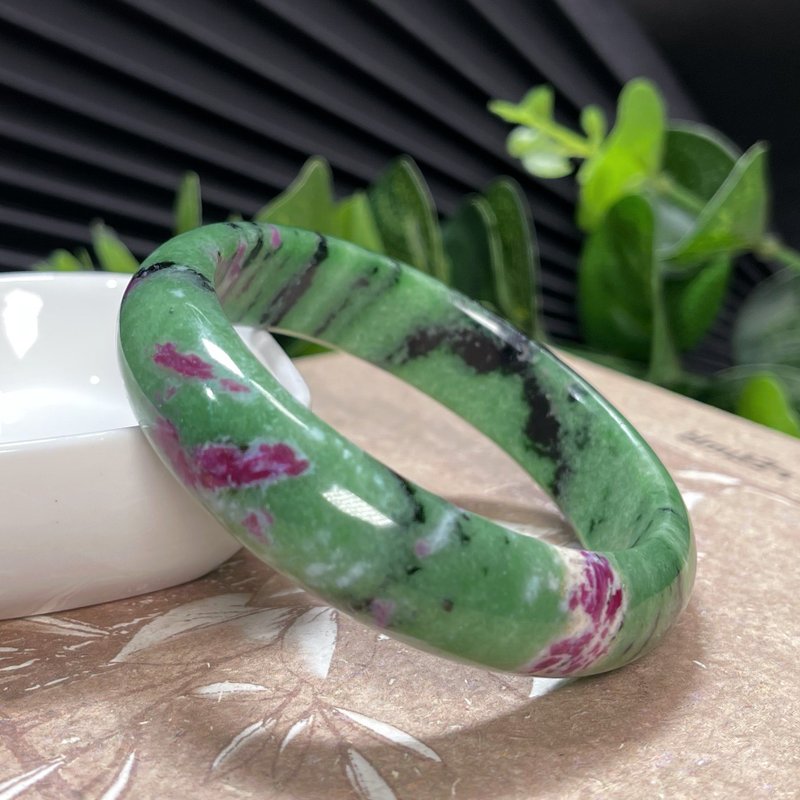玉化红绿宝手镯56+MM 异象星光红宝石黝帘石手环 清新简约时尚 - 手链/手环 - 半宝石 