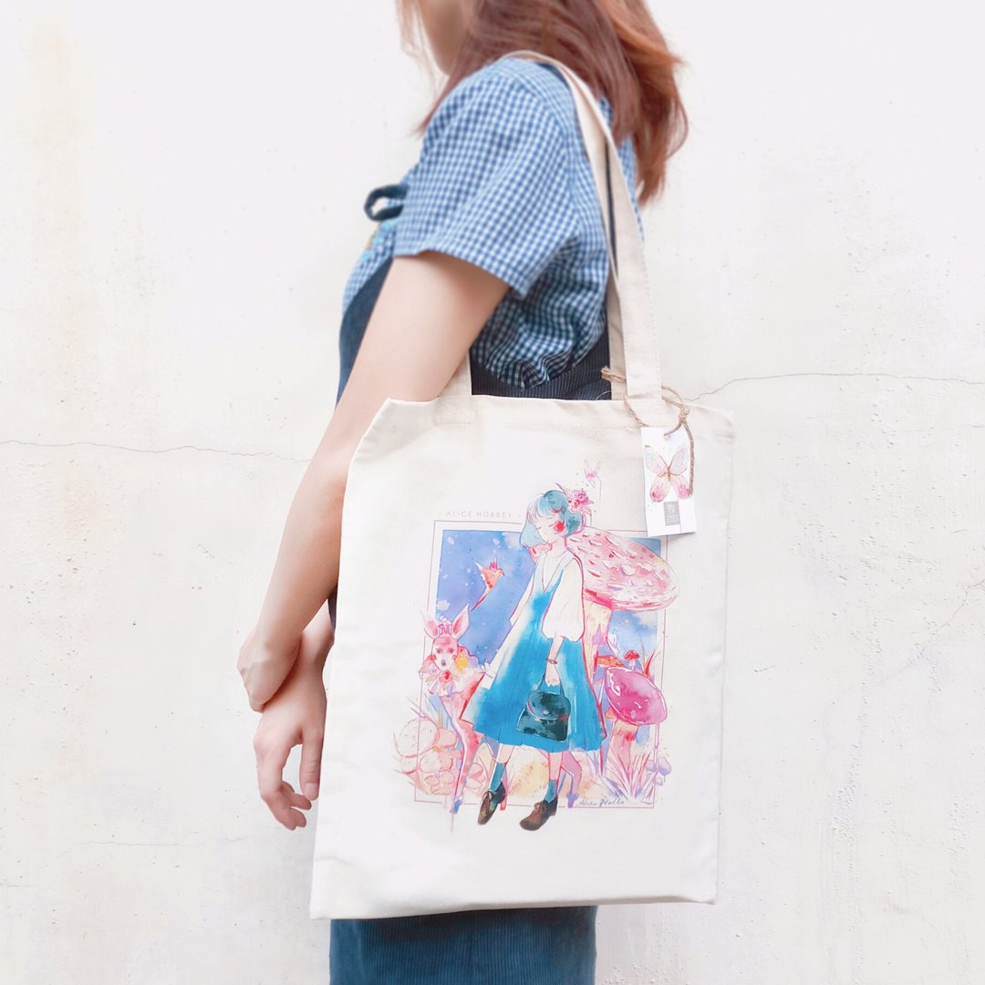 Alice Hobbey 送自选明信片 手绘水彩帆布袋 Tote Bag - 侧背包/斜挎包 - 棉．麻 多色