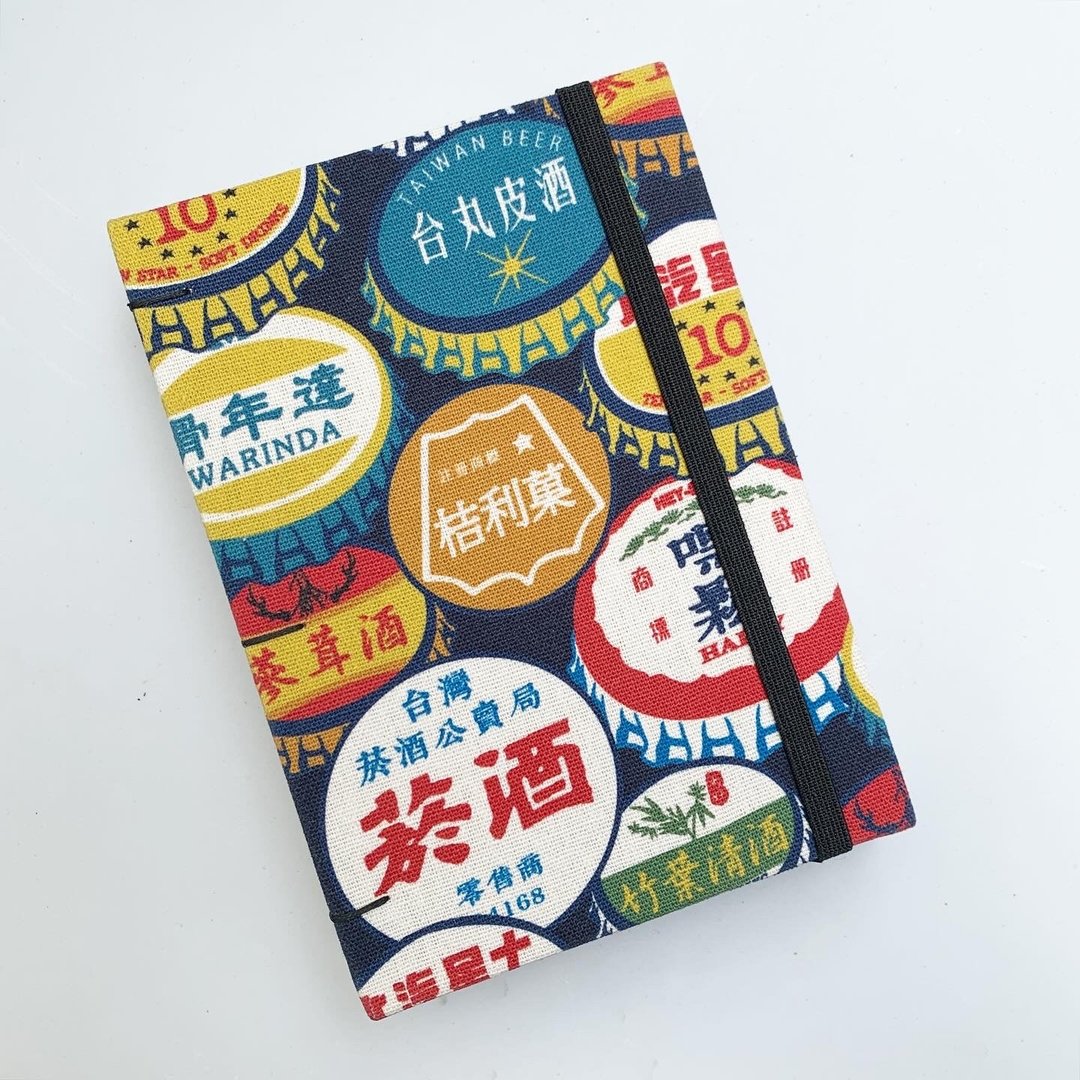 老台湾菸酒时光 - 2025 无时效 A6 手缝手帐本 - 笔记本/手帐 - 纸 